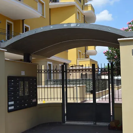 Il Pappagallo D'oro A Apartment Rimini